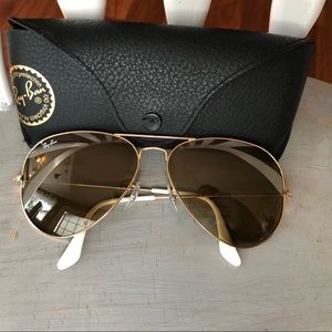 Gold Ray Ban Aviator size 62mm